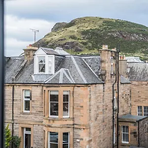 Hotel Ceilidh-donia, EDI
